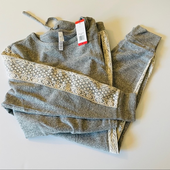 Anthropologie Flora Nikrooz Harbor Hacci Sleep Set - Picture 5 of 6